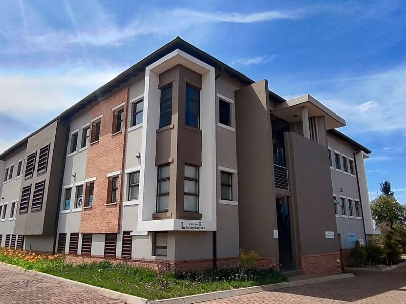 Office To Rent in Silver Lakes - Photo 7