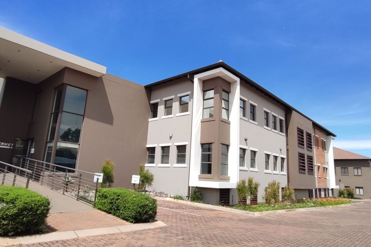 Office To Rent in Silver Lakes - Photo 5