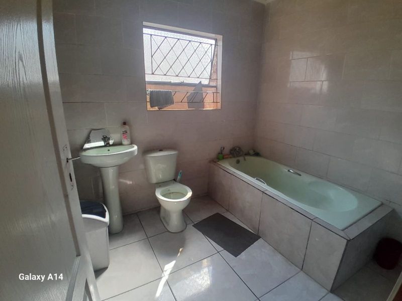 House For Sale in Hammanskraal Central - Photo 9