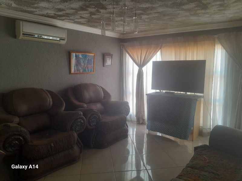 House For Sale in Hammanskraal Central - Photo 5