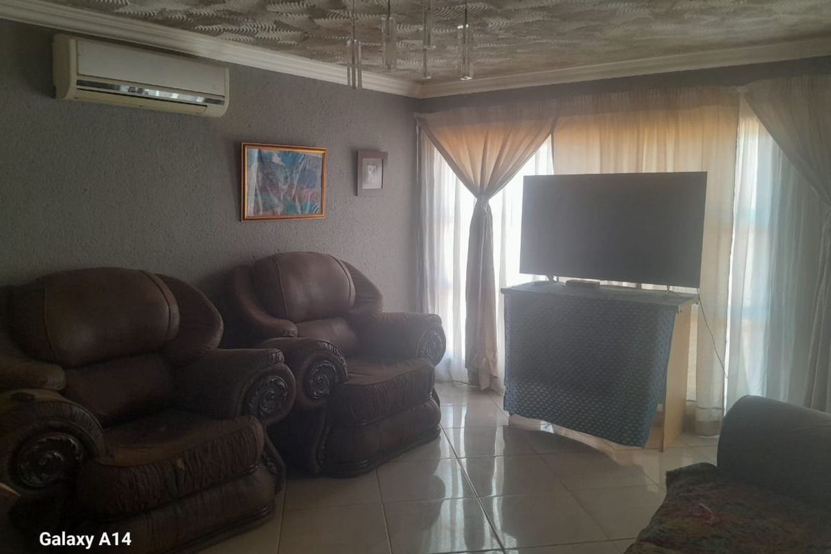 House For Sale in Hammanskraal Central - Photo 5