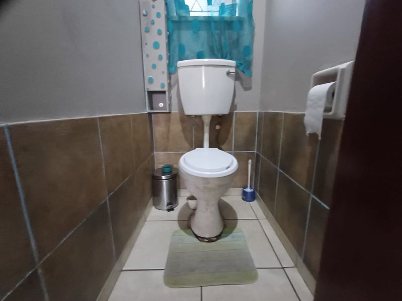 House For Sale in Songloed - Photo 10