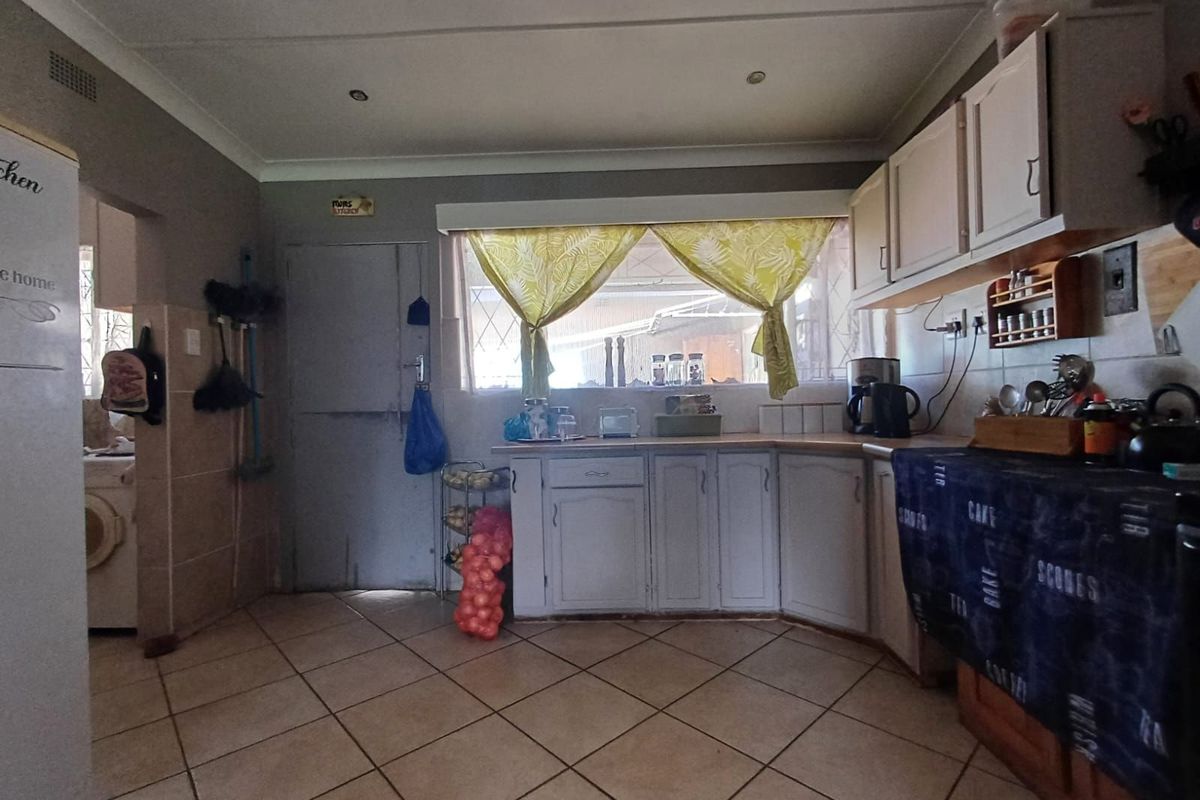 House For Sale in Songloed - Photo 3