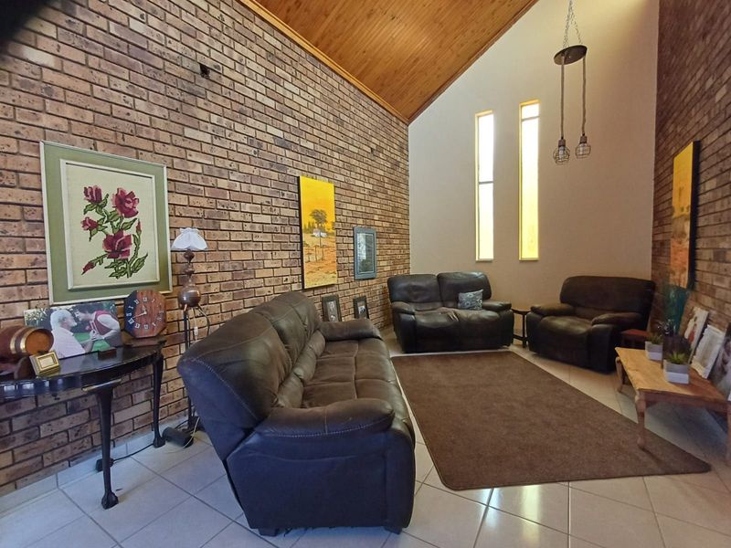 House For Sale in Vaal Park - Photo 2