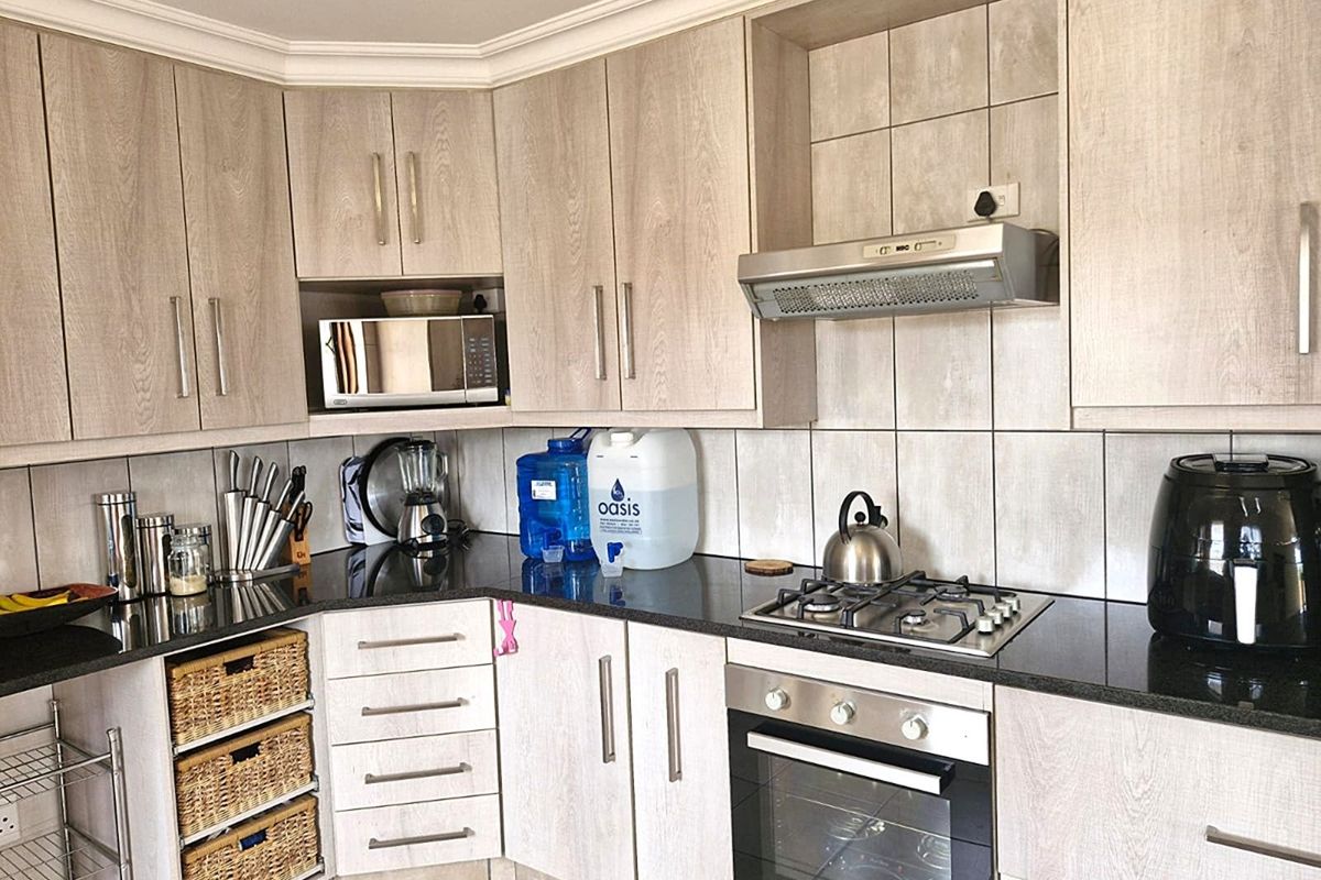 Townhouse For Sale in Hartenbos Heuwels - Photo 5