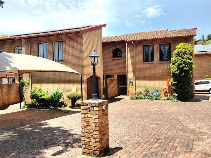 Townhouse For Sale in Roodekrans - Photo 3