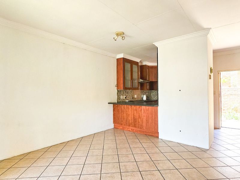 Townhouse For Sale in Mooikloof Ridge - Photo 10