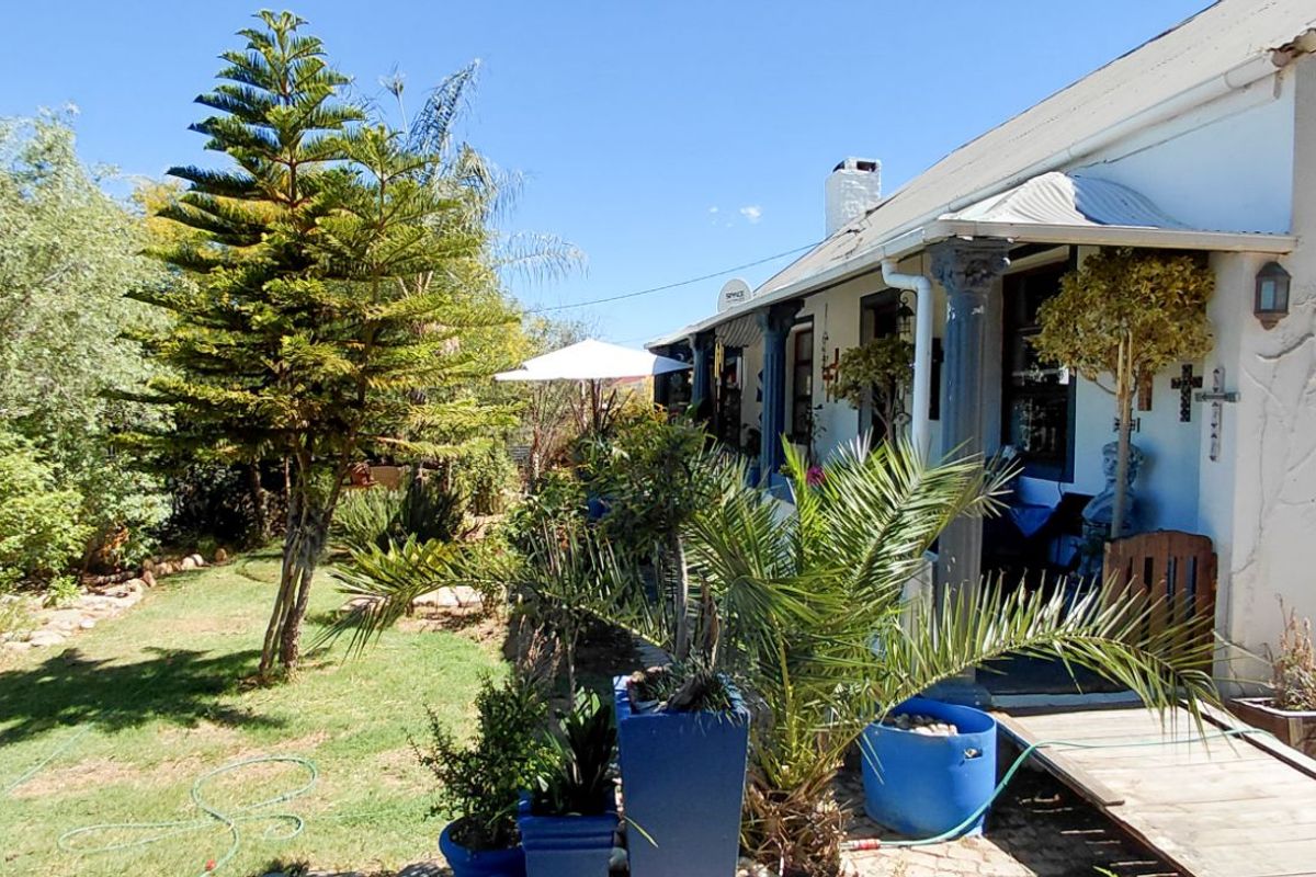 House For Sale in Oudtshoorn North - Photo 4