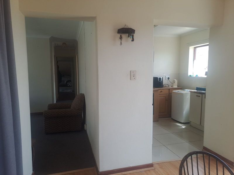 House For Sale in Sherwood - Photo 8