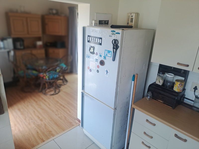 House For Sale in Sherwood - Photo 7