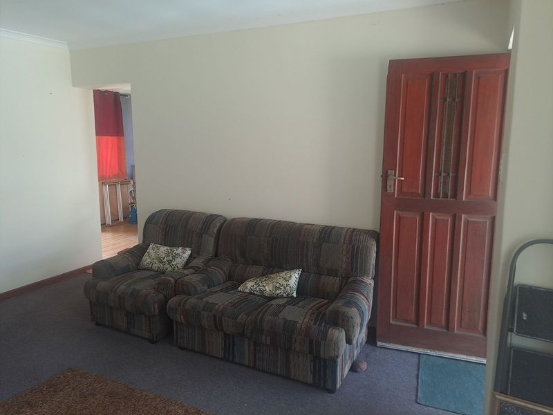 House For Sale in Sherwood - Photo 6