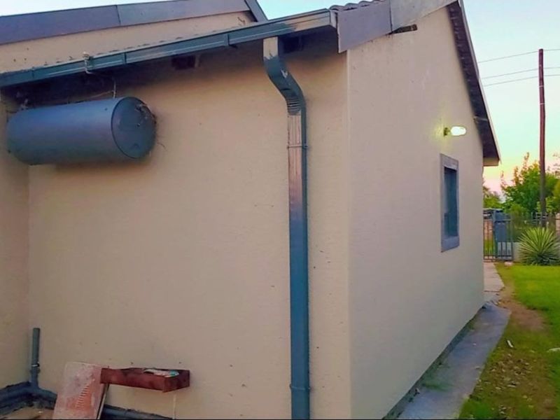 House For Sale in Hammanskraal Central - Photo 4