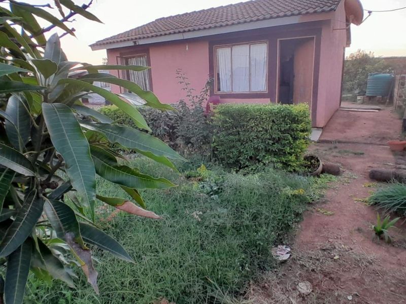 House For Sale in Hammanskraal Central - Photo 5