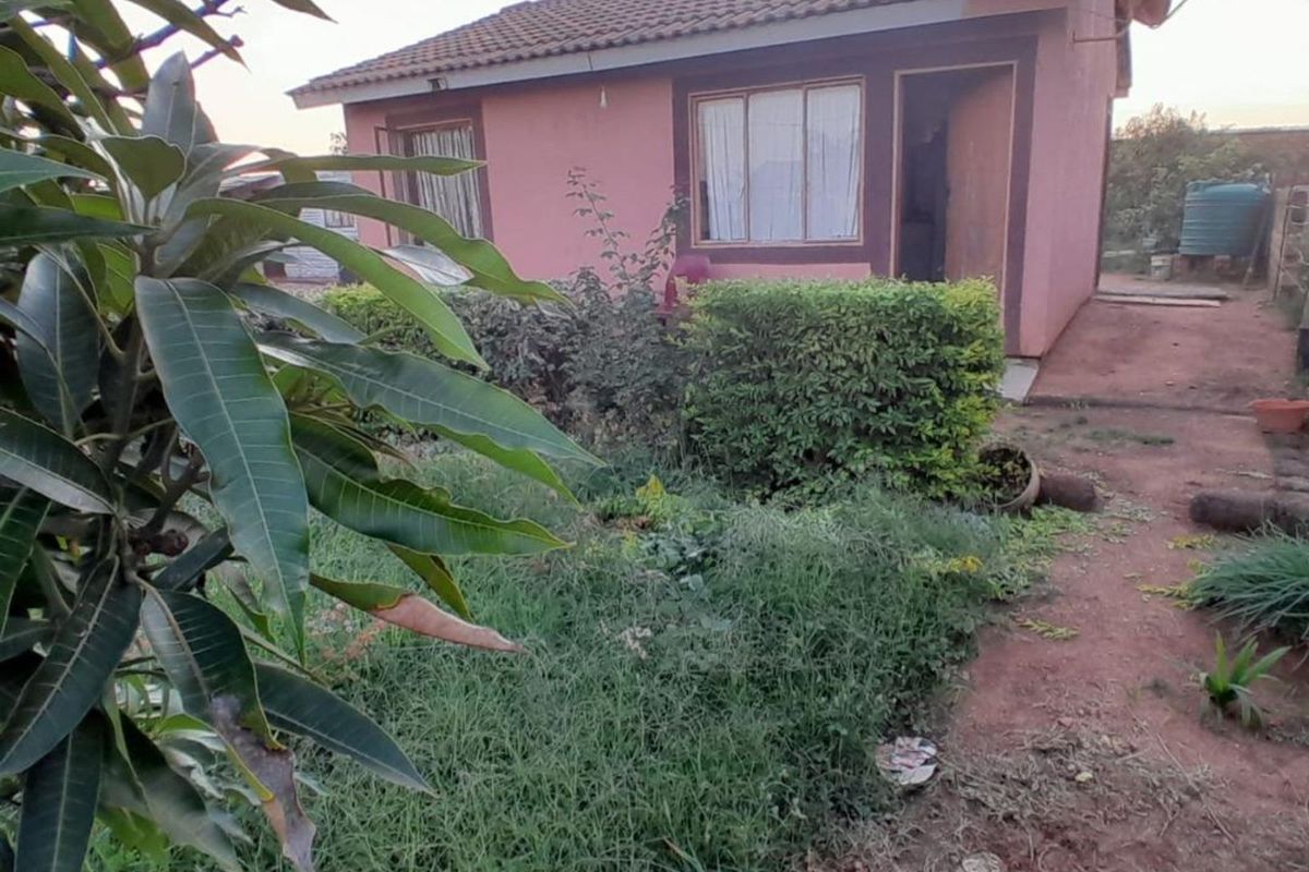 House For Sale in Hammanskraal Central - Photo 5