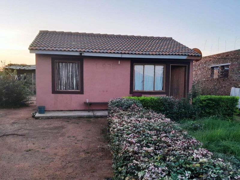 House For Sale in Hammanskraal Central - Photo 3