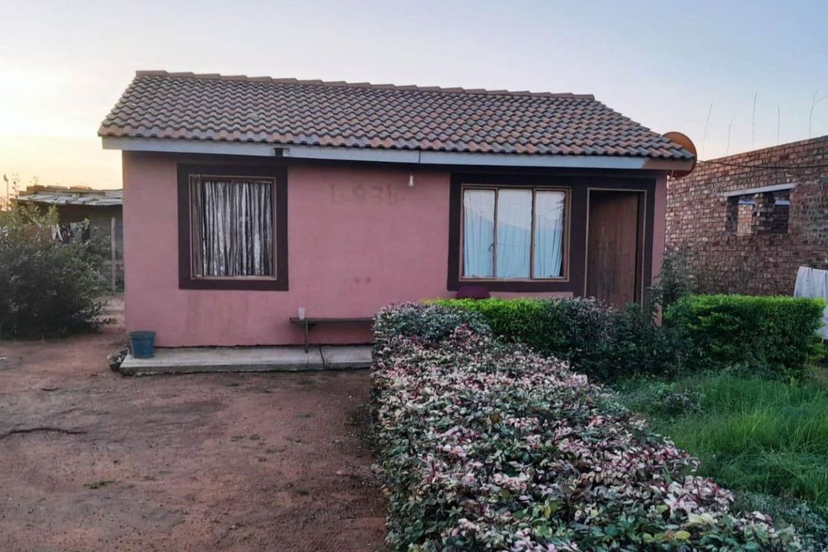 House For Sale in Hammanskraal Central - Photo 3