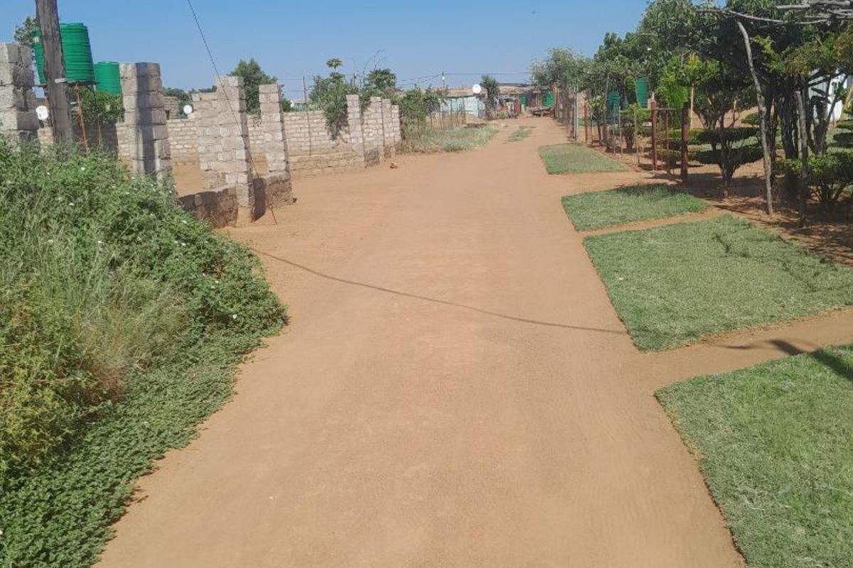 House For Sale in Hammanskraal Central - Photo 4