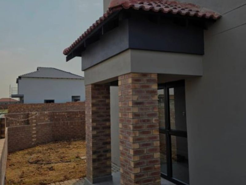 House For Sale in Trichardt - Photo 2