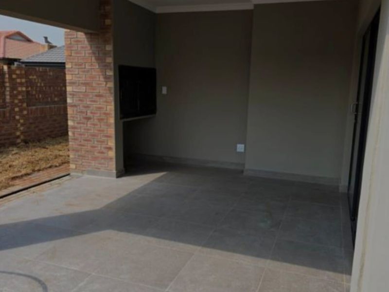House For Sale in Trichardt - Photo 3