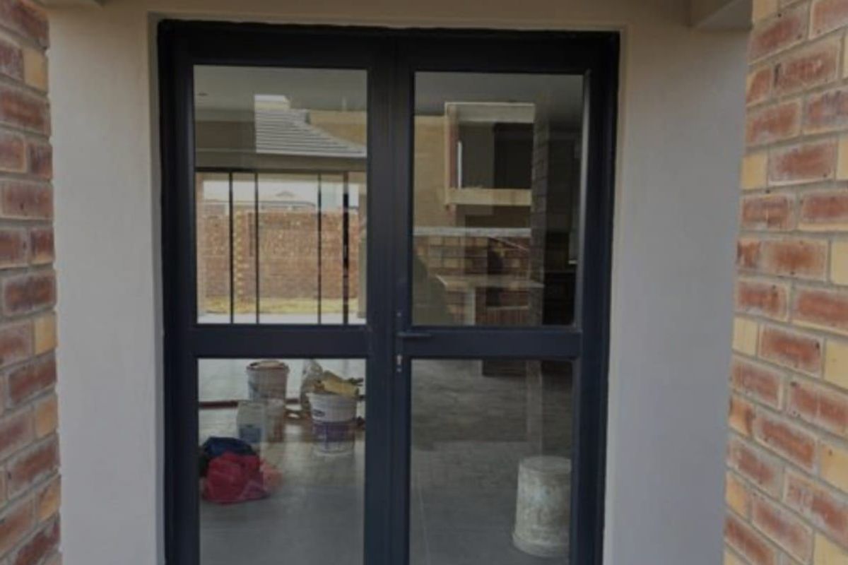 House For Sale in Trichardt - Photo 4