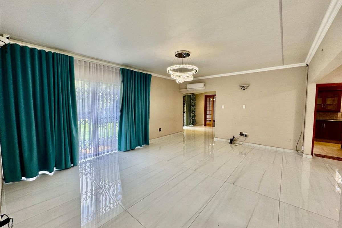 House For Sale in Secunda Central - Photo 4