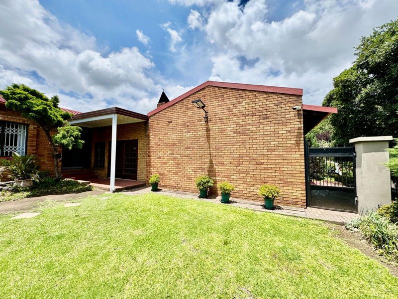 House For Sale in Secunda Central - Photo 3