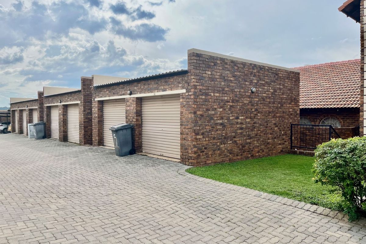 Townhouse For Sale in Celtisdal - Photo 4