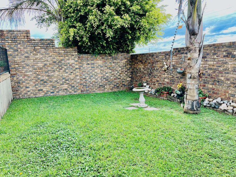 Townhouse For Sale in Celtisdal - Photo 3