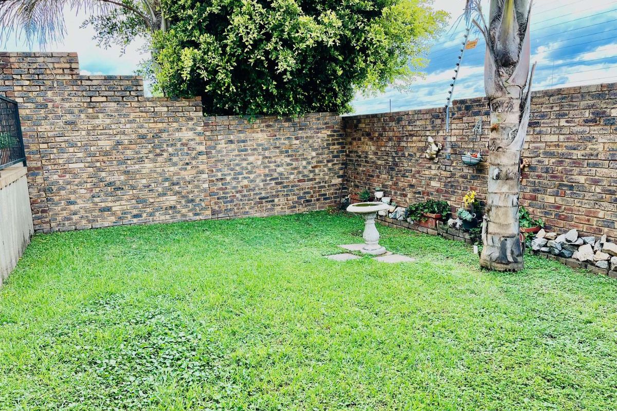 Townhouse For Sale in Celtisdal - Photo 3