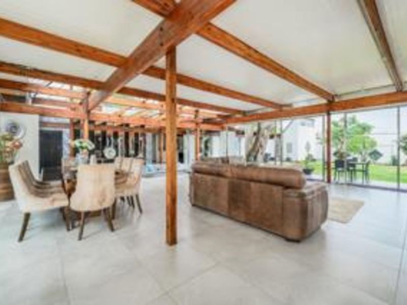 House For Sale in Morningside - Photo 10