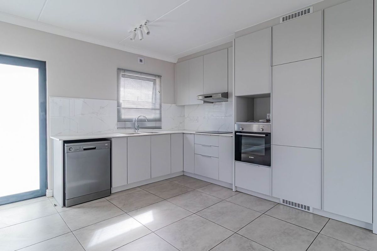 Townhouse For Sale in Acorn Creek Lifestyle Estate - Photo 3