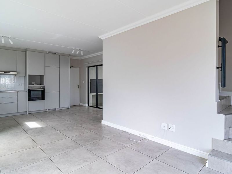 Townhouse For Sale in Acorn Creek Lifestyle Estate - Photo 2