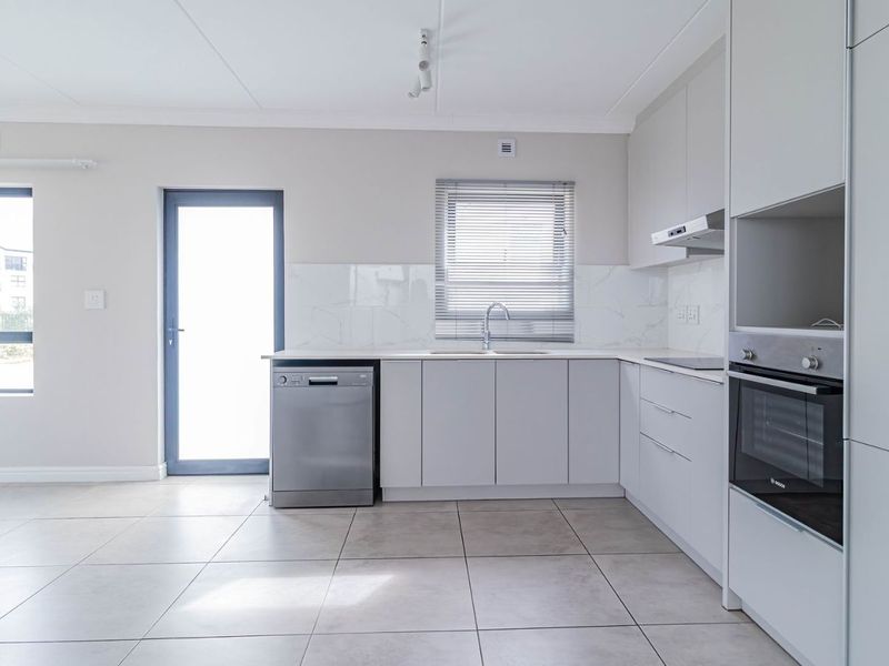 Townhouse For Sale in Acorn Creek Lifestyle Estate - Photo 5