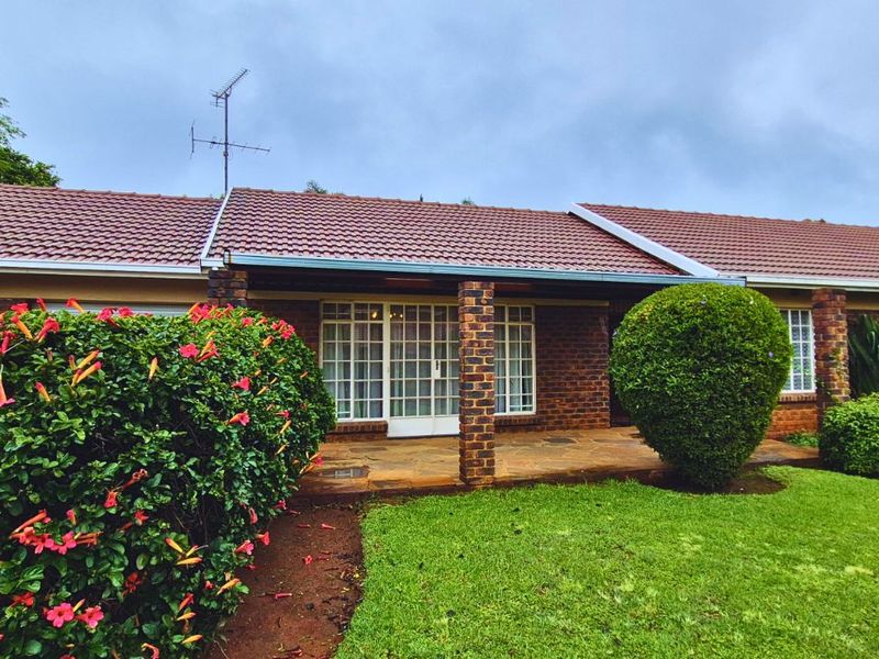 House For Sale in Birchleigh North - Photo 2