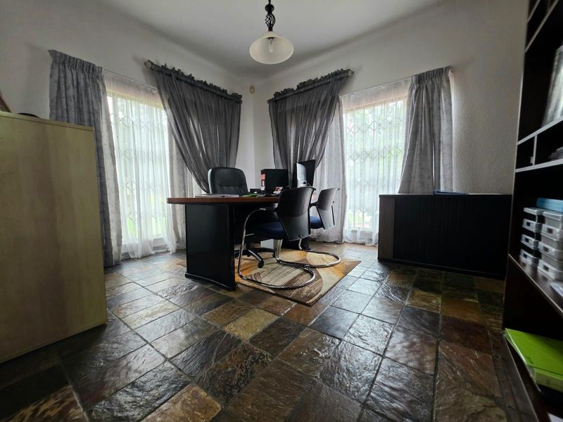 House For Sale in Secunda Central - Photo 7