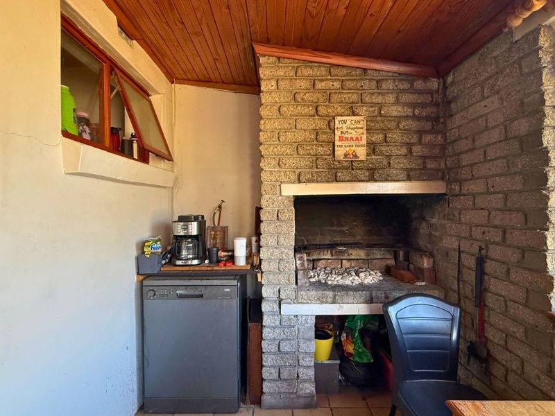 House For Sale in Kleinbaai - Photo 8