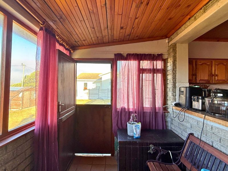 House For Sale in Kleinbaai - Photo 9