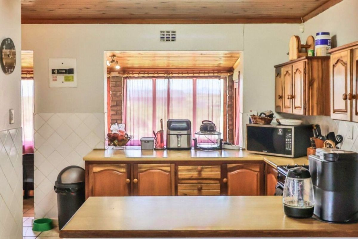 House For Sale in Kleinbaai - Photo 4