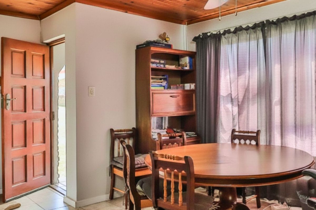 House For Sale in Kleinbaai - Photo 2