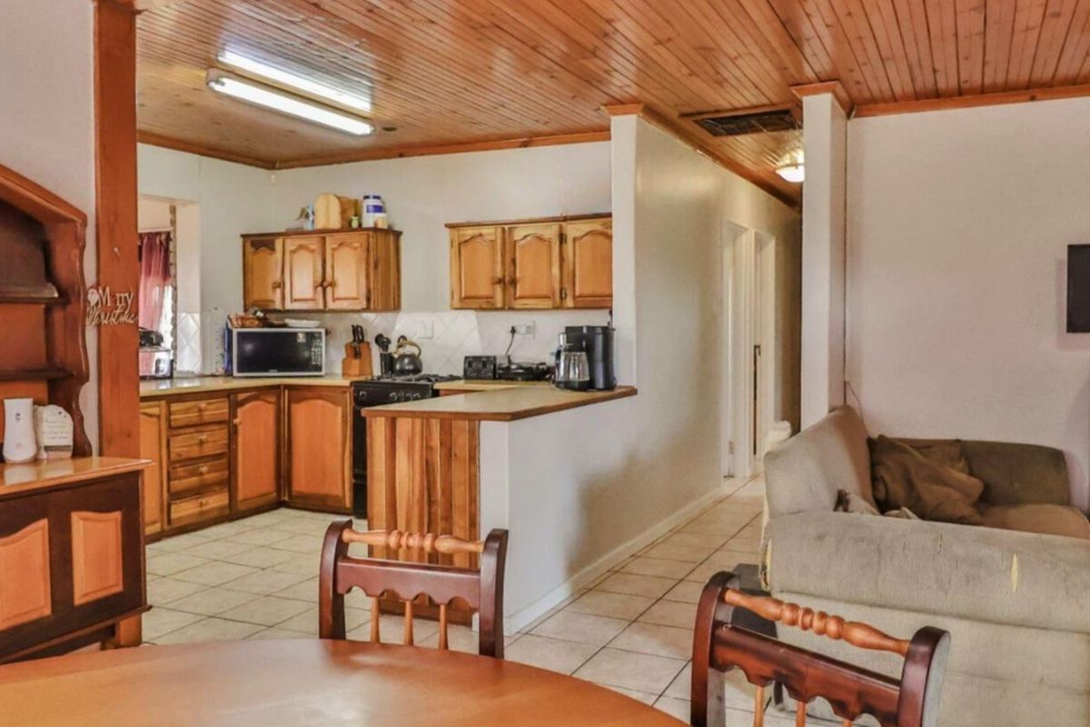 House For Sale in Kleinbaai - Photo 3