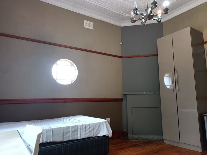 House For Sale in Brixton - Photo 8