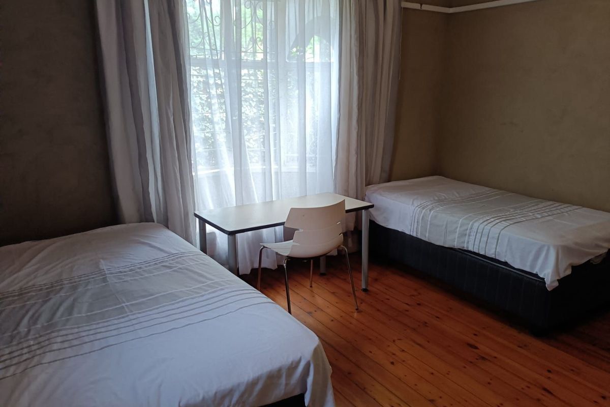 House For Sale in Brixton - Photo 5