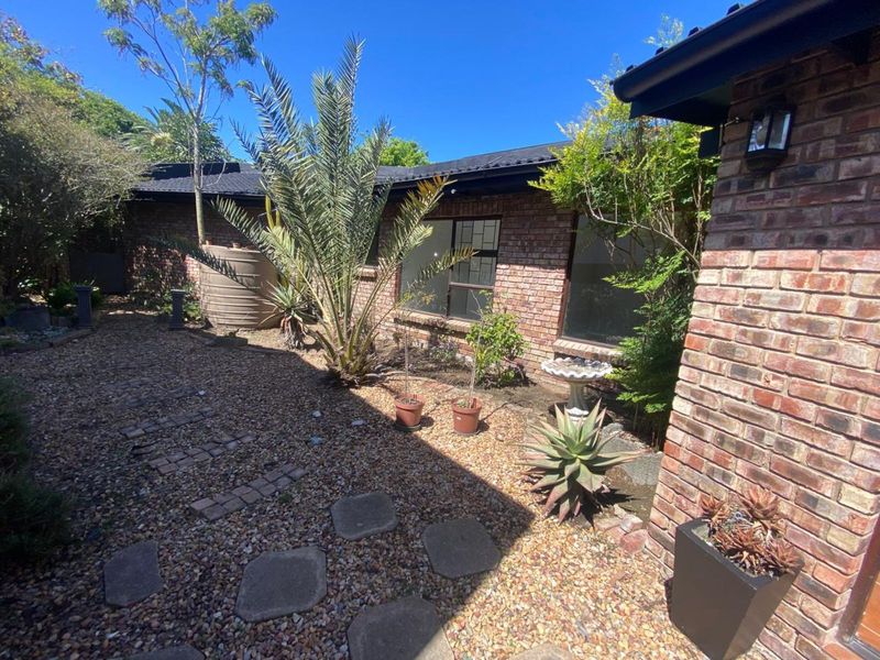 House For Sale in Loerie Park - Photo 10