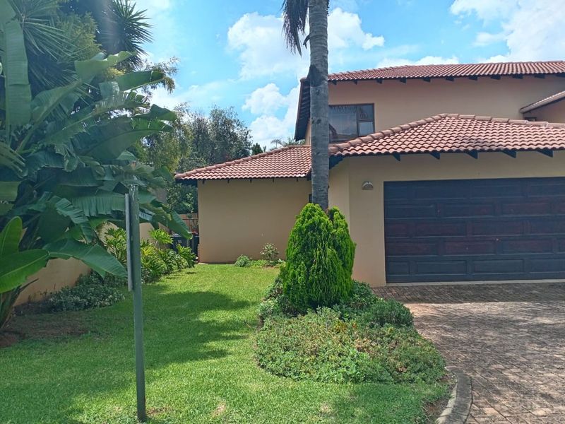 House For Sale in Ruimsig Country Estate - Photo 3