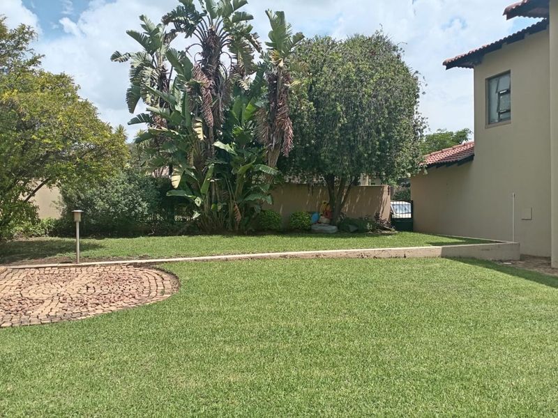 House For Sale in Ruimsig Country Estate - Photo 6