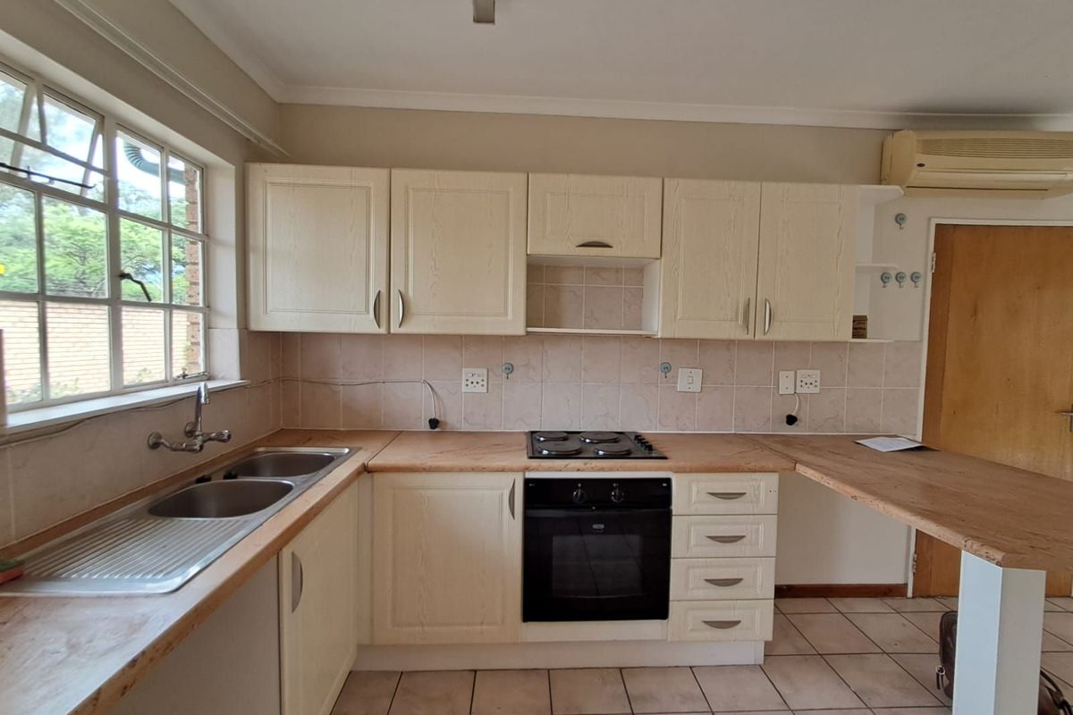 Townhouse For Sale in Aventura Warmbaths - Photo 5