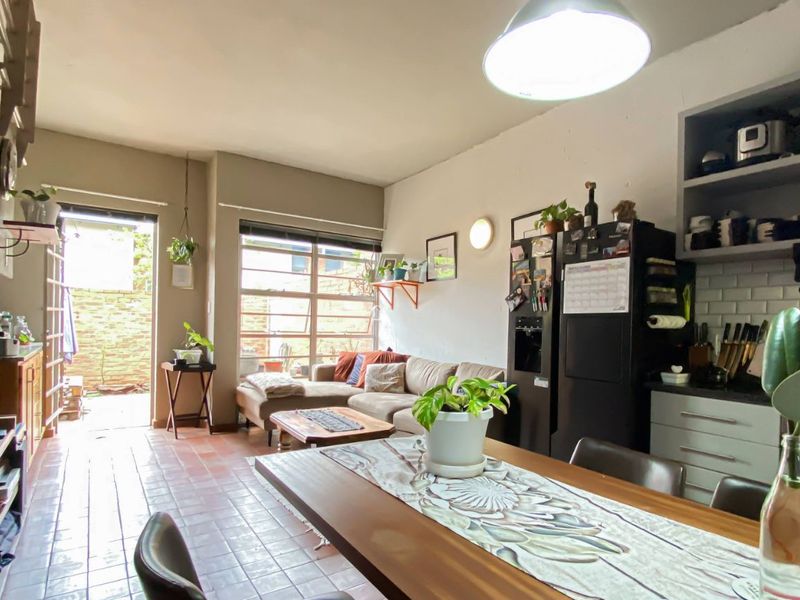 Townhouse For Sale in Die Wilgers - Photo 5