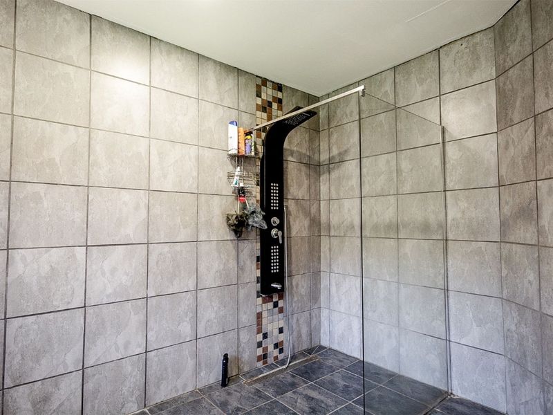 House For Sale in Wilgeheuwel - Photo 10