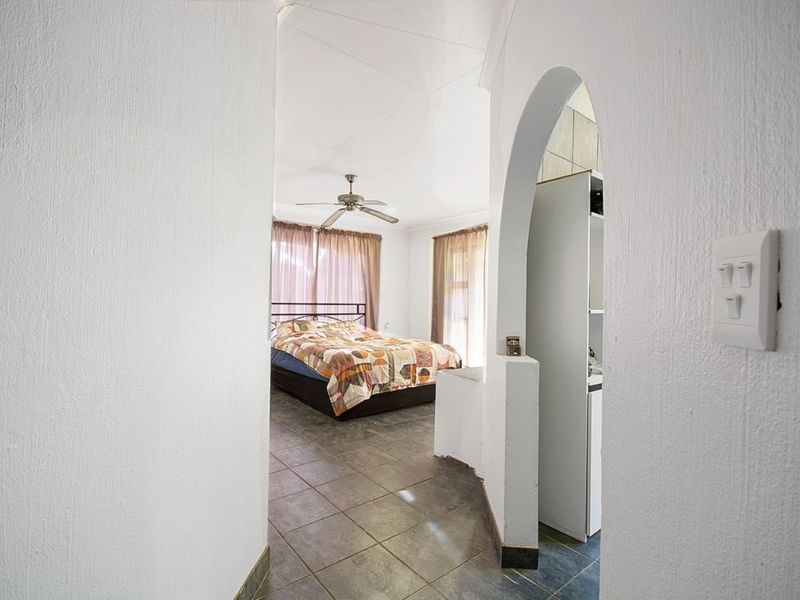 House For Sale in Wilgeheuwel - Photo 8