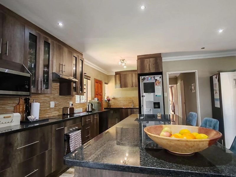 House For Sale in Impala Park - Photo 2